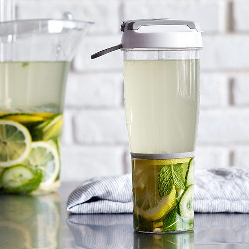 Pampered Chef Quick Stir Pitcher 