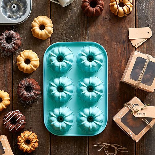 USA Mini Fluted Cupcake Pan – The Seasoned Gourmet